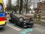 Dachowanie w Chorzowie! 18-latek miał sporo szczęścia. Zobacz zdjęcia