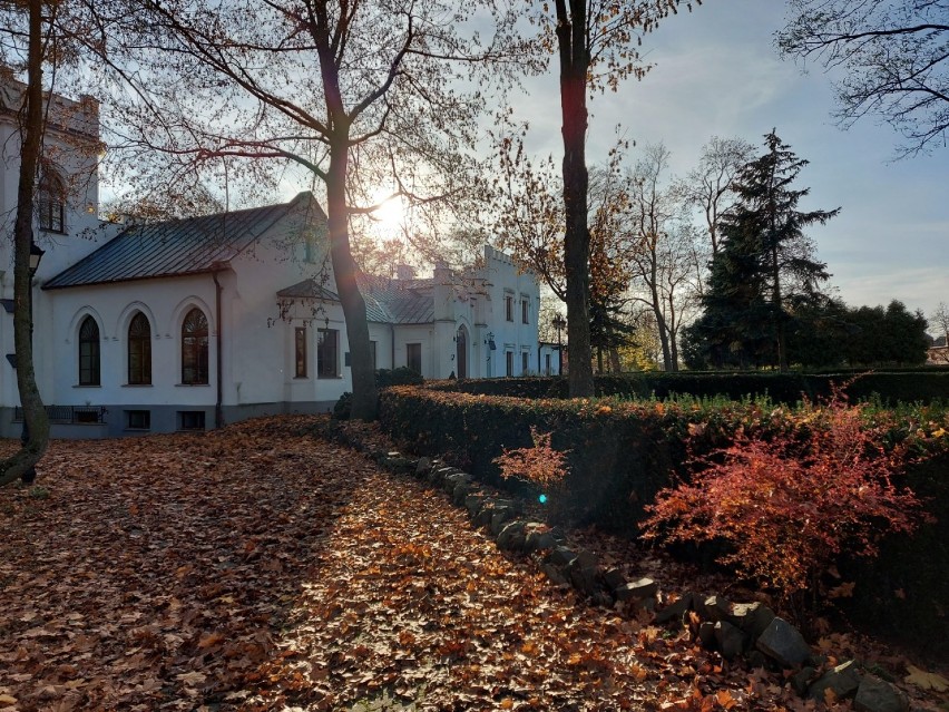 Tu jest pięknie. Dworek w Konopnicy w jesiennej odsłonie ZDJĘCIA