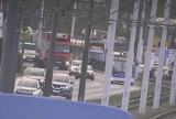 Bydgoszcz: Auto na torach tramwajowych. Utrudnienia w ruchu