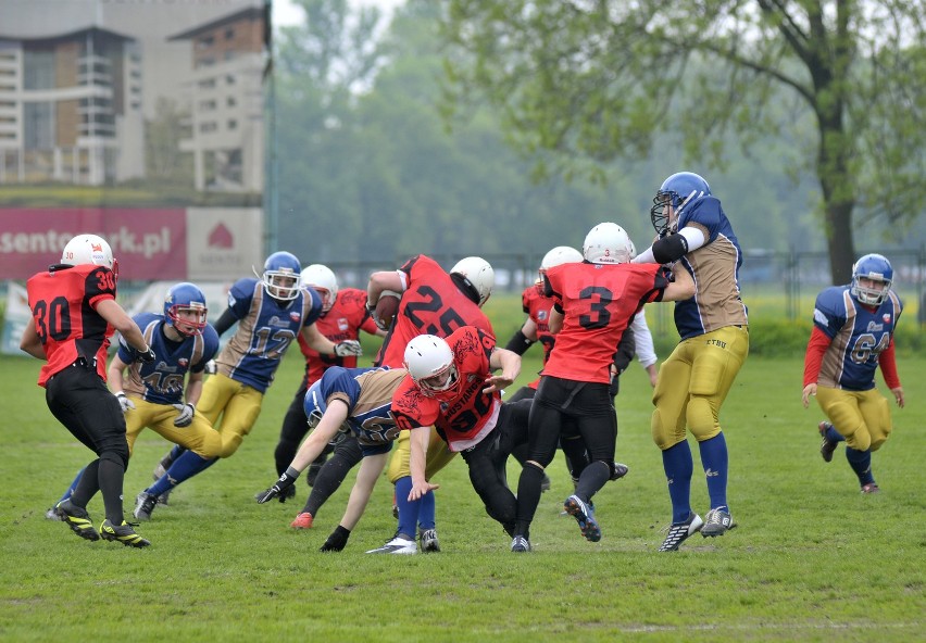 Futbol amerykański: mecz Kraków Kings z Mustangs Płock [ZDJĘCIA]