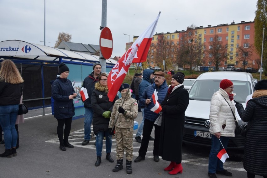 Starogard Gd. Wspólnie przeszli ulicami miasta, aby uczcić niepodległość ZDJĘCIA cz.I/II