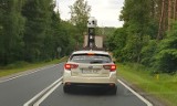 Samochód z kamerą Apple Maps jeździ po Żarach. Robi zdjęcia miasta i okolic. Zbiera dane do nowych map 