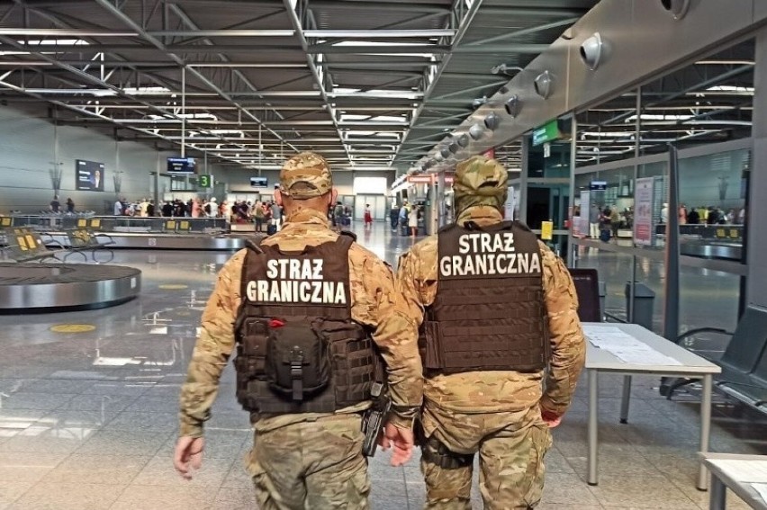 Przestępca z Gruzji zatrzymany na lotnisku w Pyrzowicach. Odmówiono mu wjazdu do Polski