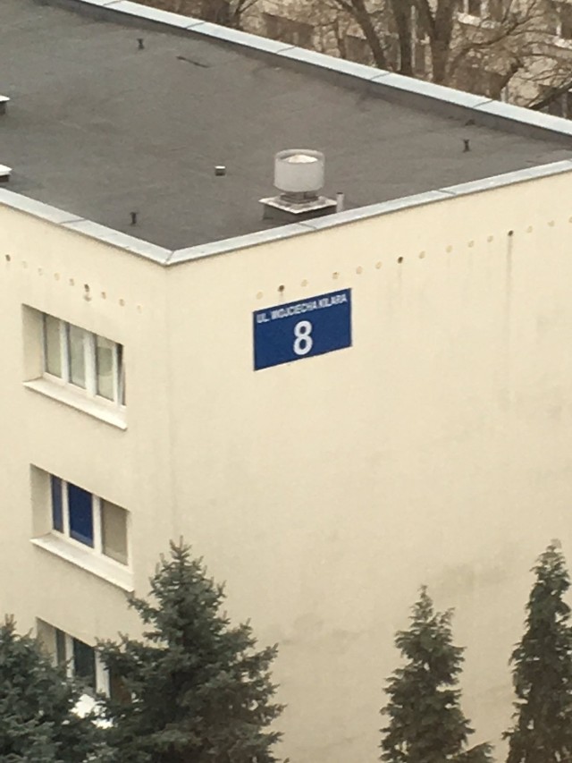 Z budynków na osiedlu Ursynów w Warszawie, zdemontowano tabliczki z nazwiskiem Wojciecha Kilara