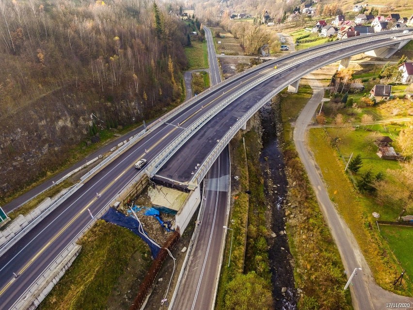 Kolejna porcja zdjęć z budowy ekspresowej S7. Prace na budowie zakopianki trwają w najlepsze