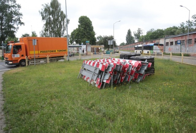 Od kilku dni trwają przygotowania do przebudowy. Wyburzono już m.in. niewielkie pawilony handlowe