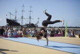 Air Moves Gathering 2021. Skoki i akrobacje na usteckiej plaży (wideo, zdjęcia)