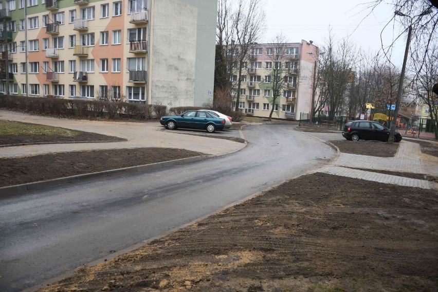 Kończy się remont drogi od pośredniaka do przedszkola nr 7 w...