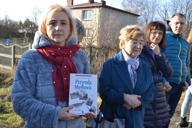 Mieszkańcy dzielnicy Ławki w Mysłowicach protestują przeciwko budowie farmy fotowoltaicznej