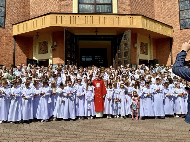 Rocznicowa Pierwsza Komunia Święta dla 160 dzieci w parafii na Jaworowym