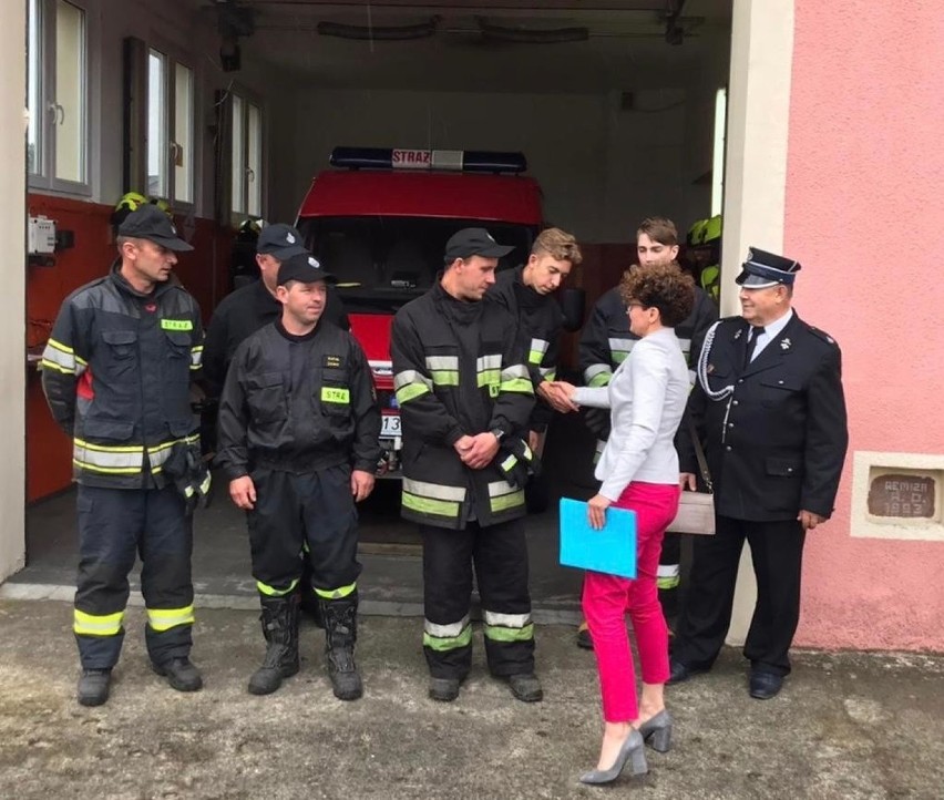Władze Sopotu dziękują strażakom ze Schodna za opiekę nad chorymi na koronawirusa mieszkańcami kurortu i przekazują środki na zakup sprzętu