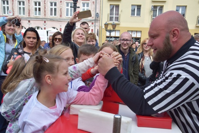 Zawody Armwrestlingu podczas Motoserca 2019 w Świebodzinie