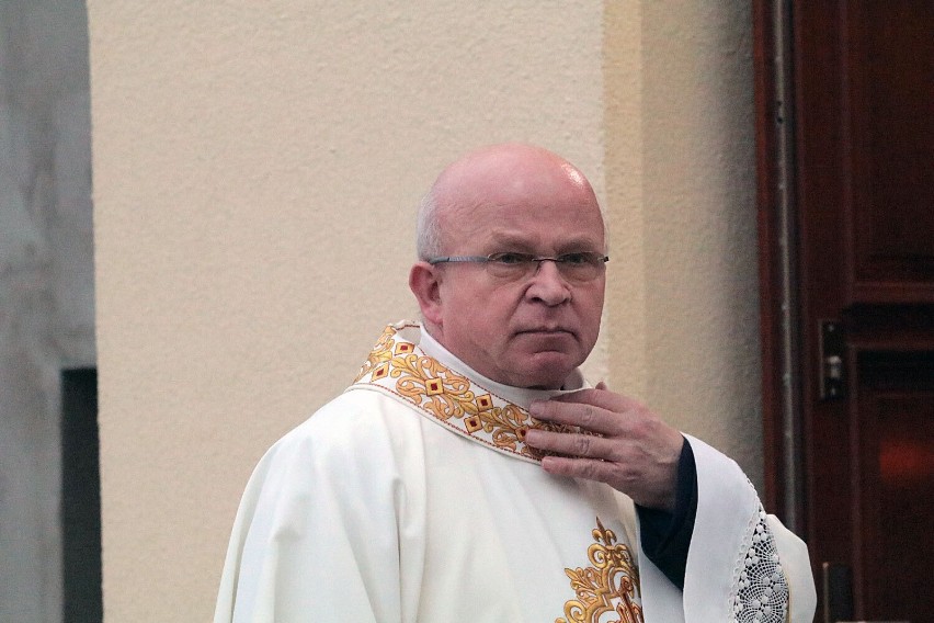 Relikwie Świętego Jana Pawła II trafiły do parafii na osiedlu Piekary w Legnicy