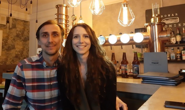 Katarzyna i Adrian Małek, właściciele restauracji Miejscówka Browar Sandomierz.