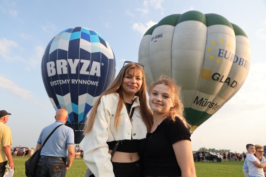 Trzy balony wystartowały z lotniska w Piotrkowie podczas Fly...