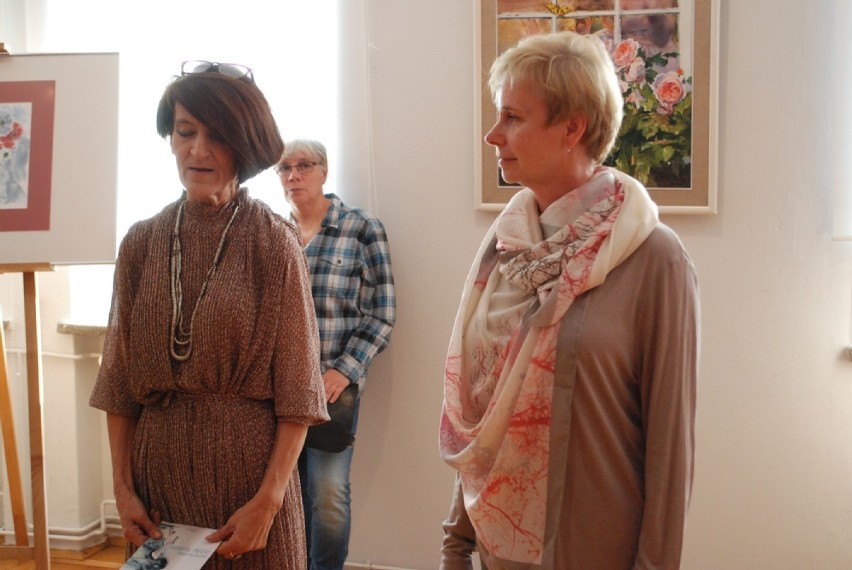 Mieszkańcy Kraśnika doceniają sztukę. Wernisaż wystawy malarstwa Tatiany Majewskiej w CKiP (ZDJĘCIA)