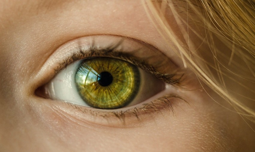Oczy zielone  
Osoby o zielonych oczach uważane są wybitnie...