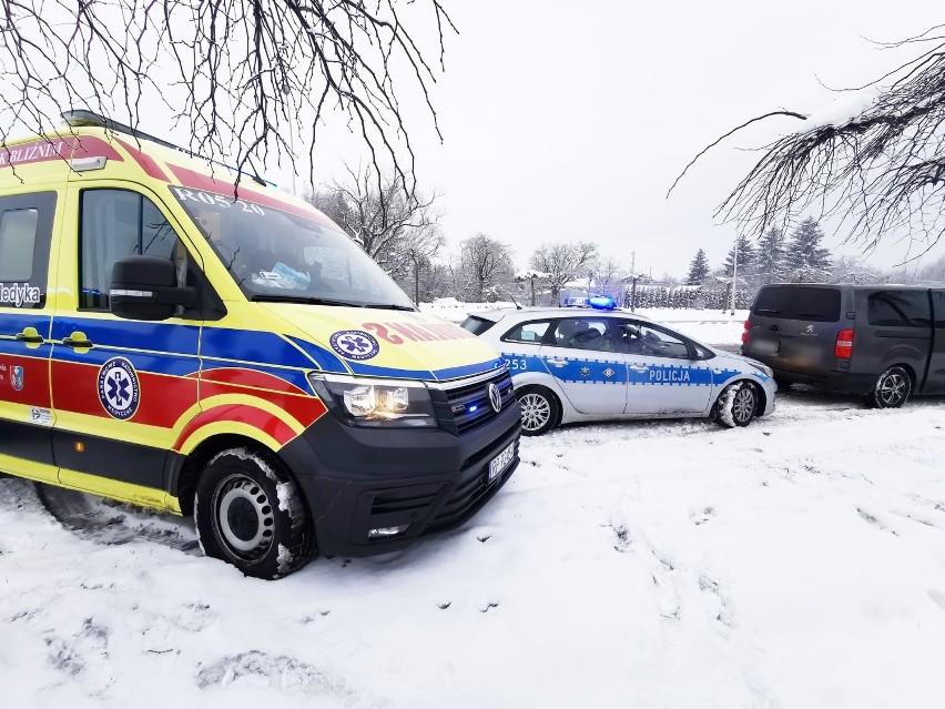 Wypadek w Przemyślu. Na ul. Lwowskiej peugeot uderzył w tył volkswagena. Do szpitala zabrano 12-letnie dziecko [ZDJĘCIA]