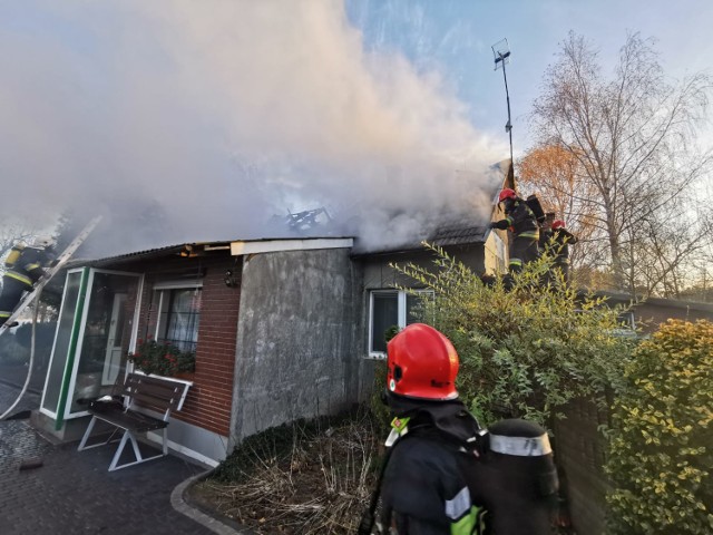 Pożar domu w Dziadkowicach w gminie Szadek
