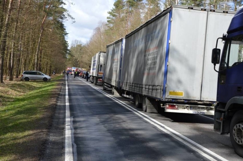 Poważny wypadek koło Człuchowa [ZDJĘCIA]. Pięć osób poszkodowanych