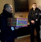 Policjanci wręczyli świąteczną paczkę dla dzielnej 11-latki