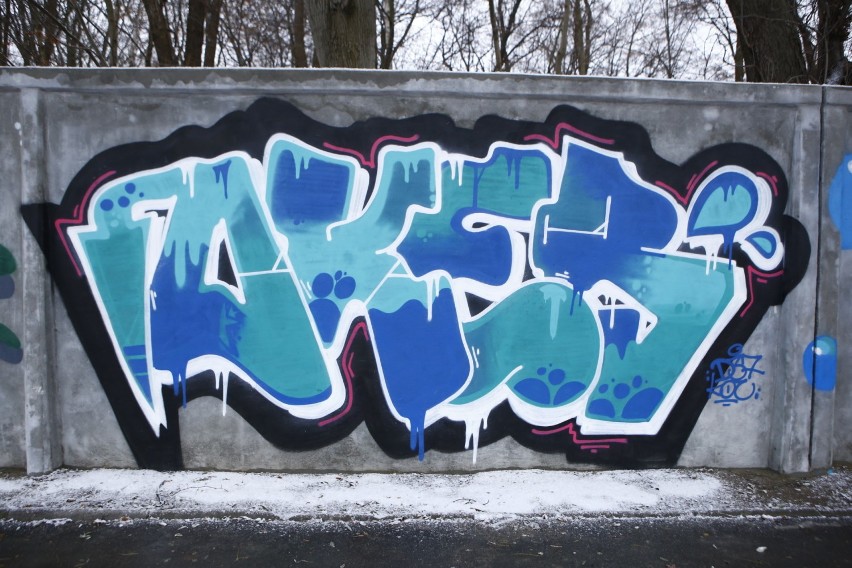Street art wrócił na Służewiec. Wielki mur znów do...