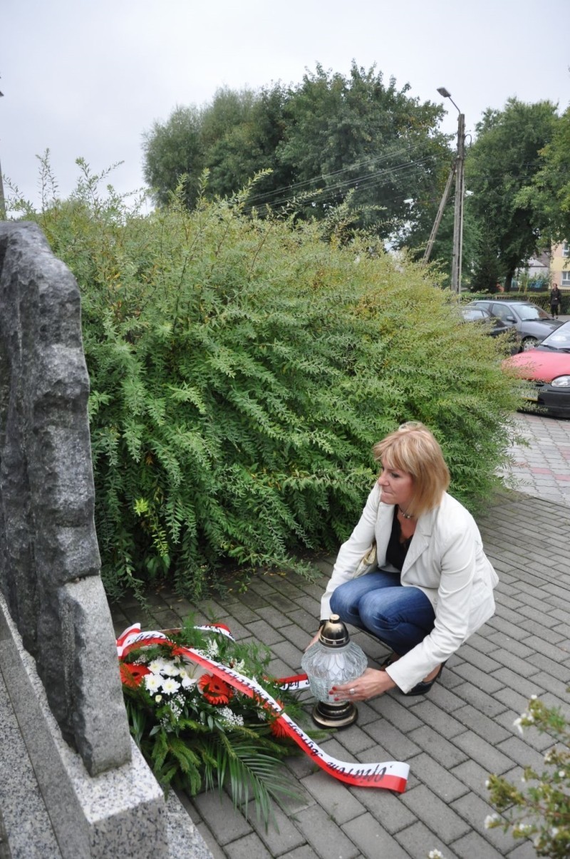 17 września w Prabutach: Upamiętniono ofiary agresji ZSRR na Polskę [ZDJĘCIA]