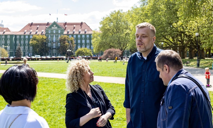 Zandberg nawołuje z Jasnych Błoni: budujcie czynszówki! "Problemy kredytobiorców to wina rządu"