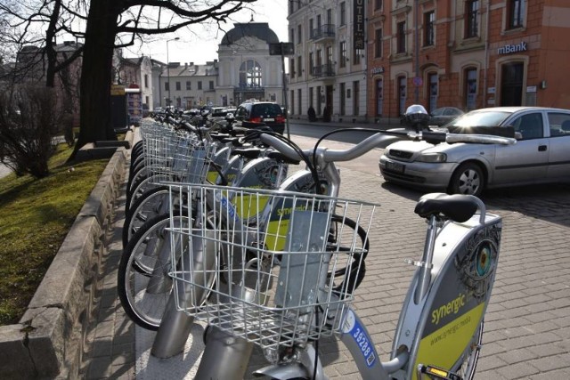 Promocja na pierwszą godzinę bezpłatnej jazdy rowerem w Tarnowie miała obowiązywać przez całą dobę