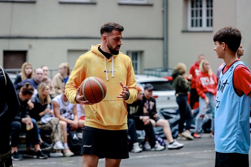Bad Company najlepsza w jubileuszowym turnieju koszykówki ulicznej Alkatraz w Wałbrzychu (WIDEO)
