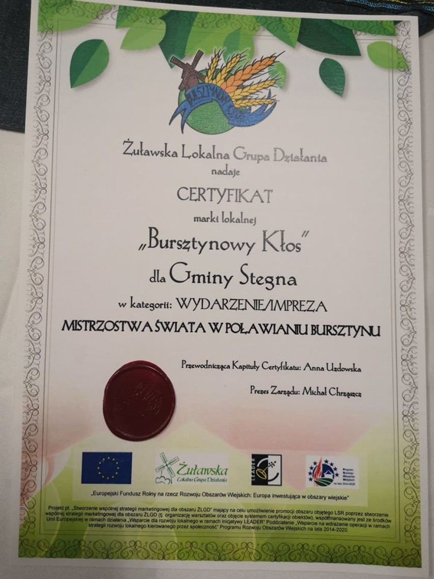 Gmina Stegna oraz Gminny Ośrodek Kultury w Stegnie otrzymały certyfikaty marki lokalnej „Bursztynowy Kłos”