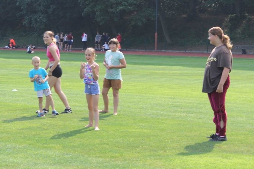 Zajęcia "Czwartek profilaktyczny" na stadionie w Chełmnie