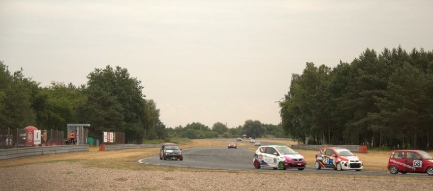 Pierwsze punkty krotoszynian w Wyścigowych Samochodowych Mistrzostwach Polski [ZDJĘCIA]