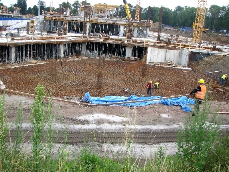 Budowa stadionu Górnika Zabrze: Trybuny powoli powstają [ZDJĘCIA]