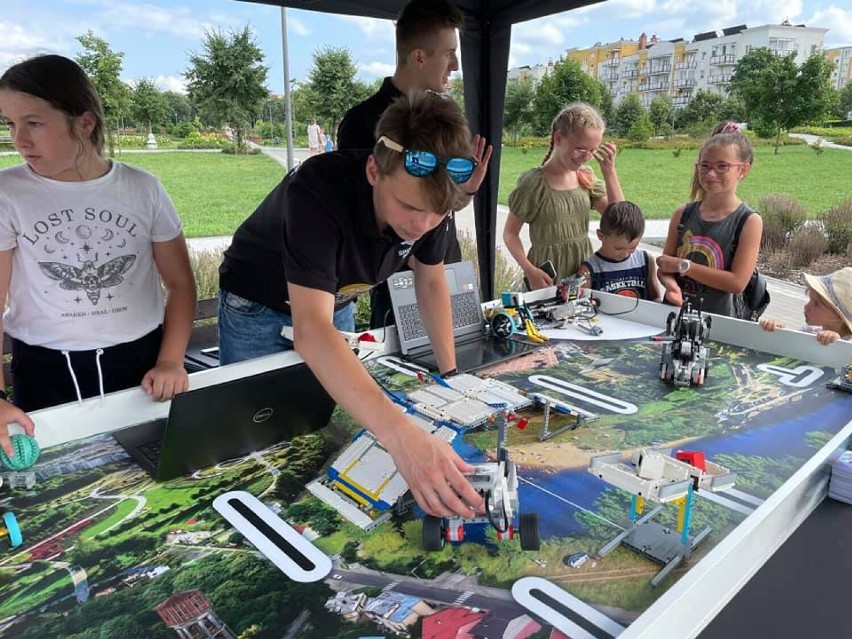 Kino na leżakach, potańcówka i zabawa z klockami Lego. Zobacz, jak minął weekend [zdjęcia]