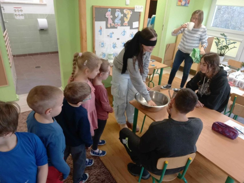 Ciekawe zajęcia w Przedszkolu Samorządowym numer 5 w Kielcach. Dzieci miały trudne zadanie