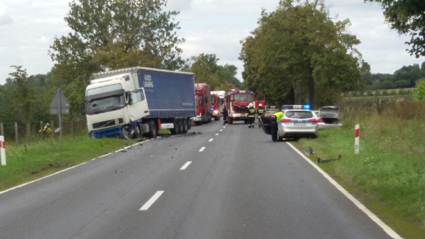 Wypadek między Grabównem a Okalińcem. Trzy osoby trafiły do szpitala!