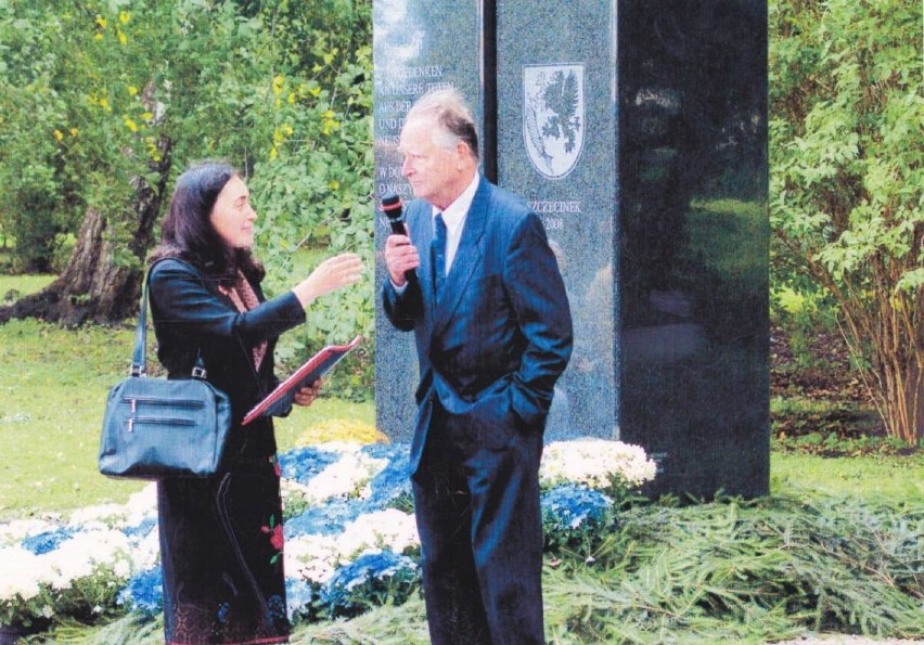Hans Norbert Strietzel w roku 2008 na odsłonięciu pomnika...