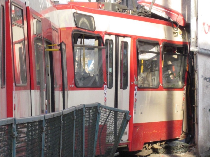 Wypadek tramwajowy na Jana z Kolna zakorkował centrum Gdańska