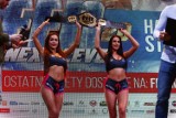 Ring girls zachwyciły na ceremonii ważenia przed galą FEN 20 w Warszawie [ZDJĘCIA]