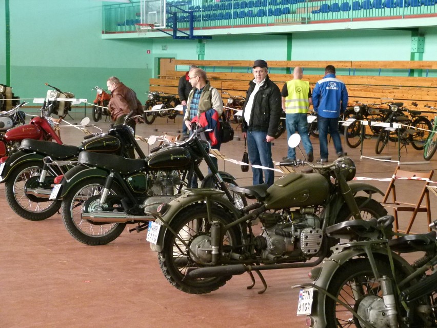 Na wystawie w samochodówce zgromadzono ponad 80 motocykli...