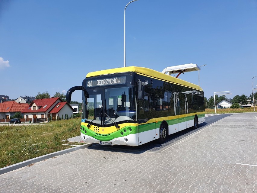 Na tę trasę wyjeżdżały autobusy elektryczne, które...