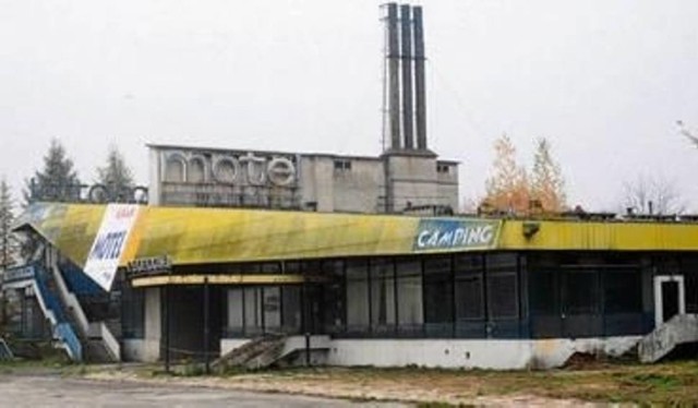 Motel Krak przez lata popadł w ruinę, a w 2014 roku został wyburzony