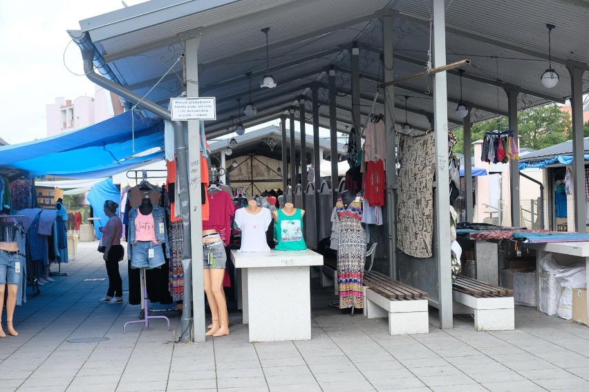 Mały rynek w Żarach. To miejsce dawniej tętniło życiem.