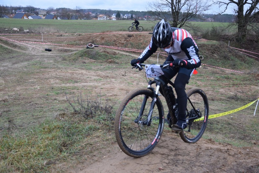 Rowerowy wyścig przełajowy Królewskie CX w Rozłogach pod...