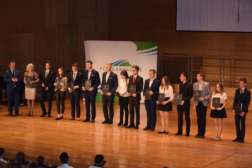 "Nie zagubić talentu" - nagrodzono ponad 200 najzdolniejszych uczniów z Podkarpacia