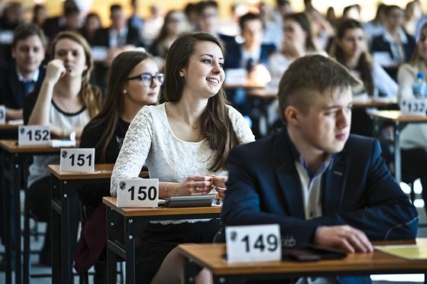 Matura w Koszalinie i regionie w ubiegłych latach. Zobaczcie archiwalne zdjęcia