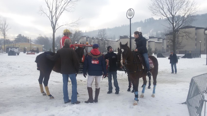 Turniej Snow Polo. Co za emocje! [ZDJĘCIA+WIDEO]