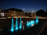 Trysnęła kolorowa, termalna fontanna w Poddębicach (ZDJECIA)