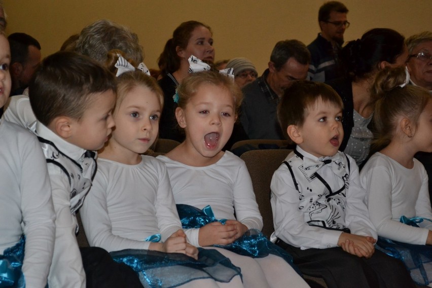 Człuchów. „Co nam w duszy gra” - koncert zimowy maluszków z przedszkola muzycznego „Piano” 